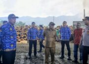Bupati Pasbar Larang Perusahaan Turunkan Harga TBS Secara Sepihak