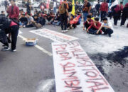 Aliansi Masyarakat Sumbar Menggugat Geruduk Polda Sumbar, Desak Pemberantasan Tambang Ilegal dan Usut Tuntas Pabrik Narkoba