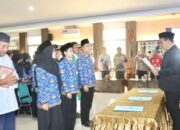 Pemkab Mentawai Lantik dan Serahkan SK ASN, Bupati Rinto Wardana Tekankan Inisiatif dan Kinerja Pegawai