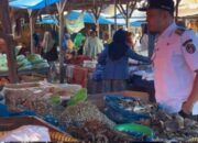 Wabup Resha Tinjau Pelaksanaan Pasar Murah