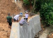 Amankan Jaringan Pengairan dari Ancaman Bencana Alam, PUPR Bangun Dinding Penahan Tebing di Sepanjang Bandar Imang Payo