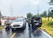 Avanza dan Pikap L300 Adu Kambing, 6 Orang Luka-luka, Tiga di Antanya Patah Kaki