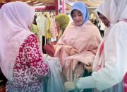 Stand Dekranasda Padang Panjang, Diserbu Pengunjung di Pameran HUT Dekranas dan HKG PKK Nasional