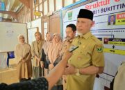 Gubernur Tinjau Pelaksanaan SPMB di SMAN 1 Bukittinggi, Pastikan Seleksi Berjalan Transparan, Objektif, dan Bebas Intervensi
