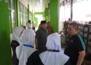 Tinjau HPS dan MPLS, Wako Hendri Arnis Ajak Siswa Bangun Karakter Sejak Hari Pertama Sekolah