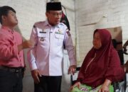 Implementasi Padang Melayani, Pemko Salurkan Kursi Roda Lansia dan Bedah Rumah Tak Layak