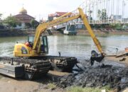 Sedimen Batang Arau Dikeruk, PUPR Kerahkan Alat Berat, Cegah Banjir dan Sukseskan Selaju