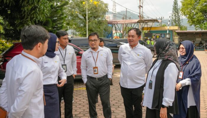 Tiga General Manager PLN Pastikan Kesiapan Lokasi Pembangunan SPKLU di PLN UP3 Padang