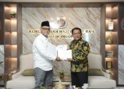Serahkan Proposal, Bupati Padangpariaman Audiensi dengan Menteri Haji