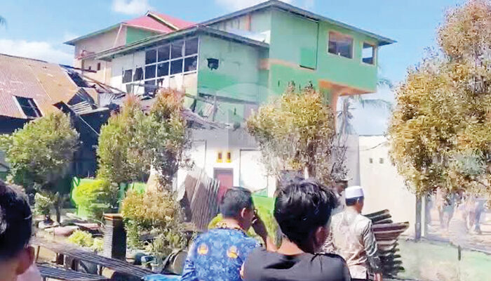 Ponpes Bustanul Yaqin Padangpariaman Terbakar, Hanguskan Asrama Putri hingga Kantin