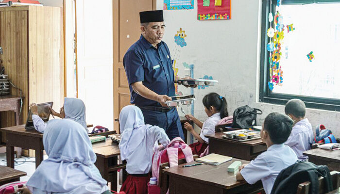 Resmi! Status Guru PPPK Dialihkan ke Pemerintah Pusat, Peluang jadi PNS 2027 Terbuka