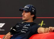 Carlos Sainz Resmi Bertahan di Williams, Tandatangani Perpanjangan Kontrak hingga 2027