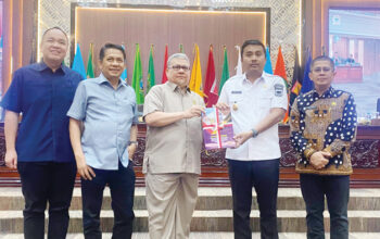 Rapat Paripurna Penutupan Masa Persidangan Ketiga Tahun 2025-2026, DPRD Sumbar Sampaikan Laporan Reses dan Kinerja