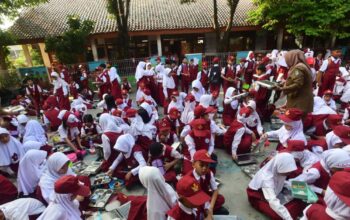 BGN Wajibkan Guru Makan MBG Bersama Siswa di Kelas