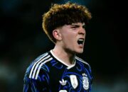 Chelsea Resmi Rekrut Valentin Barco dari Strasbourg, Pengganti Cucurella Dikontrak hingga 2033