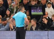3 Perubahan Besar VAR Premier League, Suara Wasit hingga Penilaian Kesalahan Mulai Dibuka