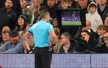 3 Perubahan Besar VAR Premier League, Suara Wasit hingga Penilaian Kesalahan Mulai Dibuka