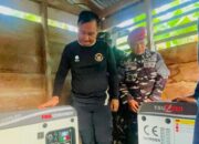 Tindaklanjuti Keluhan Warga Dusun Bose, Bupati Rinto Serahkan Bantuan  Listrik