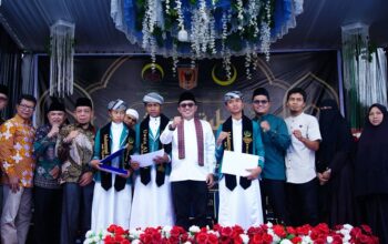 Santri Ponpes Bina Pewaris Nabi Balai Tangah Wisuda Tahfiz 30 Juz