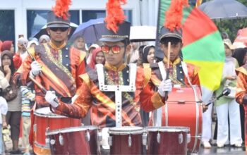 Saksikan Kemeriahan Pawai Alegoris, Ribuan Warga Tumpah Padati Jalan 