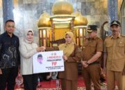 Andre Rosiade Salurkan PIP Rp165,6 Juta untuk 92 Siswa SMAN 1 Palembayan