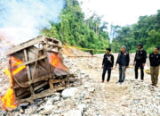 Tambang Ilegal di Aliran Sungai Bangko Ditindak, Peralatan yang Ditinggal Pekerja Dibakar