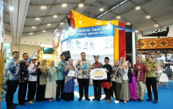 Pacu Jawi Tanah Datar Juara I Nasional AOE 2026, Ahmad Fadly: Promosi Harus Berujung Investasi