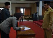 Wali Kota Zulmaeta Lantik 17 ASN, Perkuat Pelayanan Pendidikan, Kesehatan dan Pemerintahan