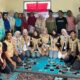 Dosen dan Mahasiswa Unitas Padang Bekali Petani Batu Bajanjang Solok Cara Mengolah Bawang Merah