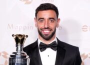 Bruno Fernandes Raih PFA Player of the Year 2026, Jadi Pemain MU Pertama dalam 16 Tahun