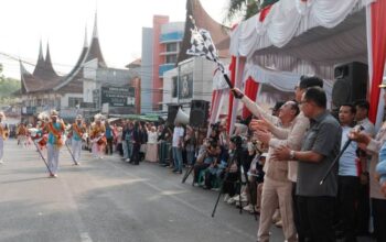 Pawai Alegoris HUT Ke-81 RI di Batusangkar Meriah, Tampilkan Budaya dan Kreativitas Masyarakat
