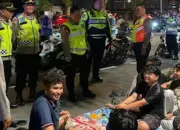 Polresta Padang Gelar Patroli Presisi KRYD: Kapolresta Turun Langsung Sapa Warga dan Jaga Kondusifitas Malam