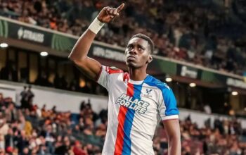 Liverpool Incar Ismaila Sarr, Crystal Palace Bersikeras Pertahankan sang Pemain