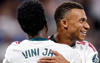 Debut Manis di Laga Kandang, Jose Mourinho Beri Pujian Khusus untuk Kylian Mbappe
