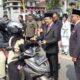 Semarak HUT ke-81 RI, Wako Zulmaeta Bersama Forkopimda Bagikan Ratusan Bendera Merah Putih