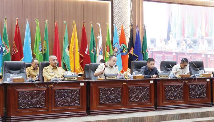 Sampaikan Pandangan Umum Terhadap Ranperda Perubahan APBD 2026, Fraksi-Fraksi DPRD Sumbar Desak Transparansi Penataan Belanja dan Efisiensi Program