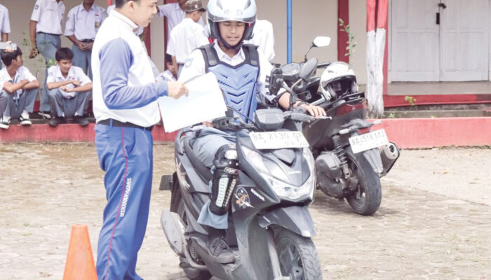 Road to Cari_Aman Academy, Honda Menara Agung Bekali Siswa SMK dengan Keterampilan Safety Riding