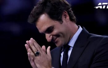 Roger Federer Terima Cincin Hall of Fame di US Open