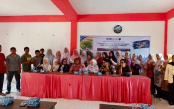 Program Pengabdian UNP Berdampak, Fakultas MIPA Terapkan POC Daun Kelor untuk Hidroponik di Sijunjung