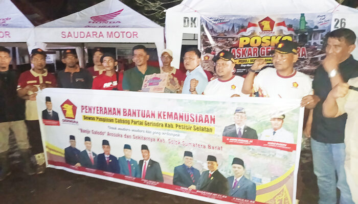 Gerak Cepat DPC Partai Gerindra dan Fraksi Gerindra Pessel,  Salurkan Bantuan Sosial ke Lokasi Bencana Arosuka