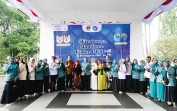 Jambore PKK Sumbar di Bukittinggi, Kontingen TP-PKK Padang Tampil Memukau dengan Drama 5 STBM