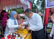 Wako Hendri Borong Produk UP2K Padang Panjang, Ajak Pengunjung Jambore Berbelanja