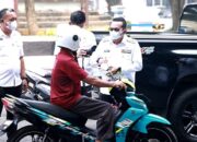 Kabut Asap Makin Pekat, Pemkab Bergerak Bagikan Masker
