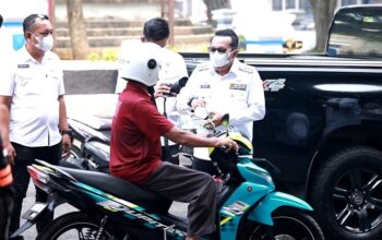 Kabut Asap Makin Pekat, Pemkab Bergerak Bagikan Masker
