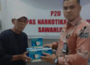Peduli Warga Akibat Kabut Asap, Komunitas Wartawan Peduli Sawahlunto Bagikan Masker Gratis