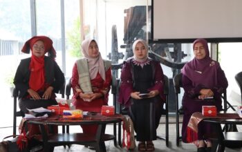 Belajar Bersama Membuat Lamang Tungkek, Lestarikan Warisan Kuliner Khas Talawi