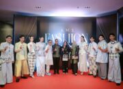 Binaan PLN UIP Sumbagteng, Batik Jumputan Karya Rumah Batik Moringa Kampar Tampil di Indonesia Fashion Week