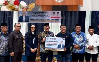 Anggota DPR RI Fraksi Partai NasDem, Cindy Monica Salsabila Setiawan Kunker, Serahkan Alsintanpada Keltan