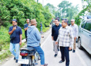 Bupati Agam Tinjau Akses Jalan Provinsi Yang Putus Akibat Longsor