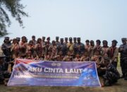 Peringati HUT Ke-81 TNI AL, Kodaeral II Gelar Aksi “Aku Cinta Laut” di Pantai Air Manis